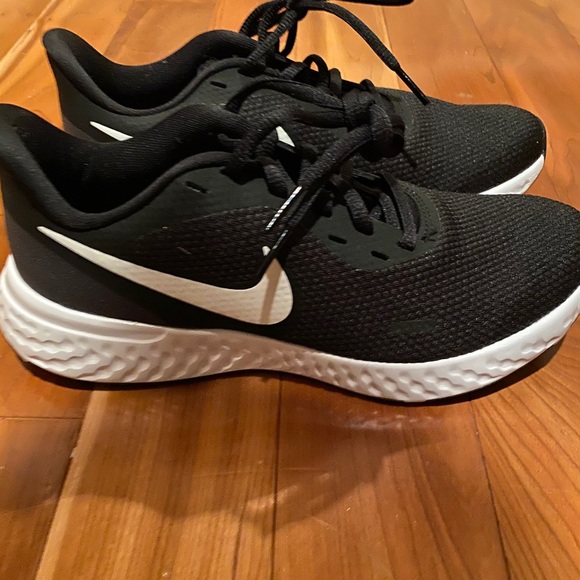 Nike Revolution Running Sneakers- Brand new. - Picture 2 of 4